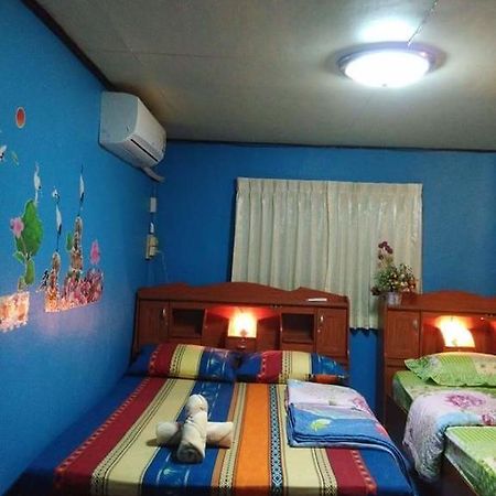 Patchaya Guesthouse Amphawa Ngoại thất bức ảnh