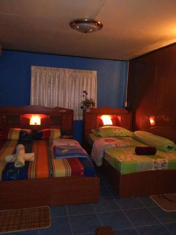 Patchaya Guesthouse Amphawa Ngoại thất bức ảnh