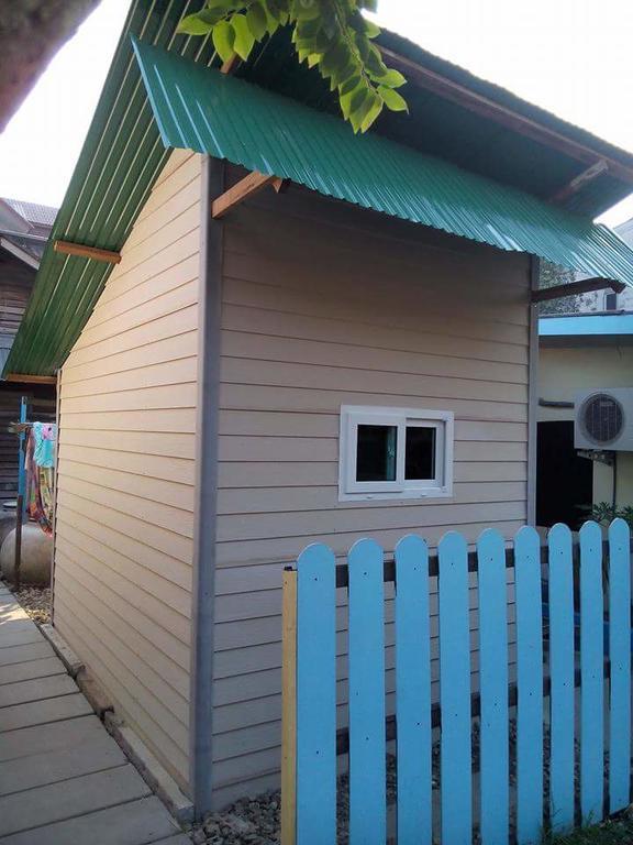 Patchaya Guesthouse Amphawa Ngoại thất bức ảnh