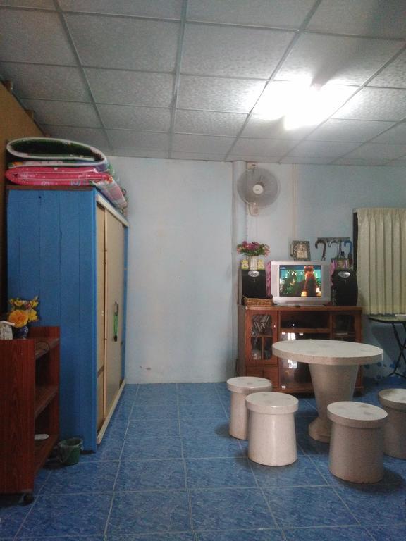 Patchaya Guesthouse Amphawa Ngoại thất bức ảnh