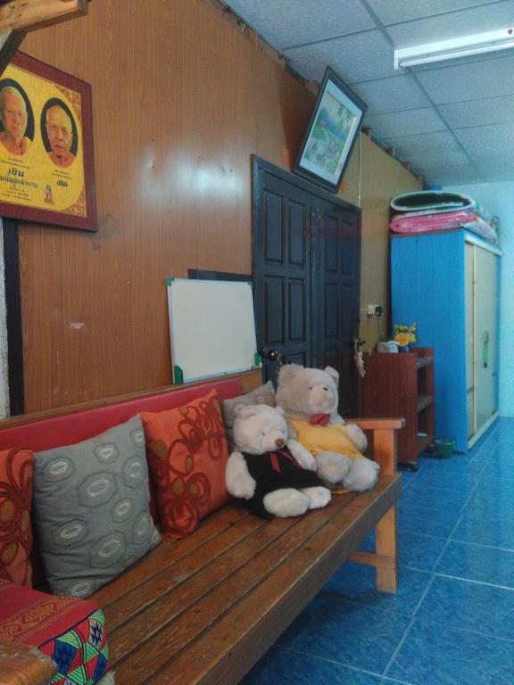 Patchaya Guesthouse Amphawa Ngoại thất bức ảnh