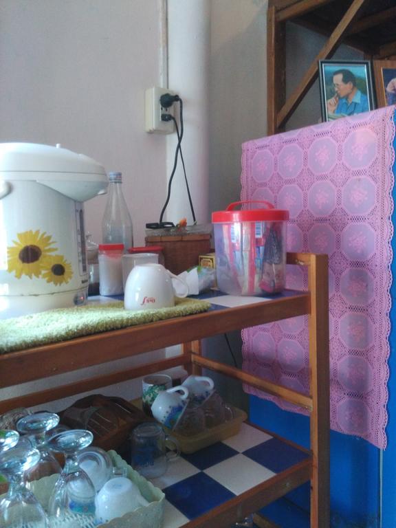 Patchaya Guesthouse Amphawa Ngoại thất bức ảnh