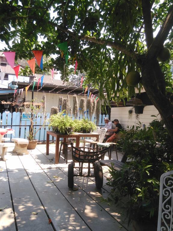 Patchaya Guesthouse Amphawa Ngoại thất bức ảnh