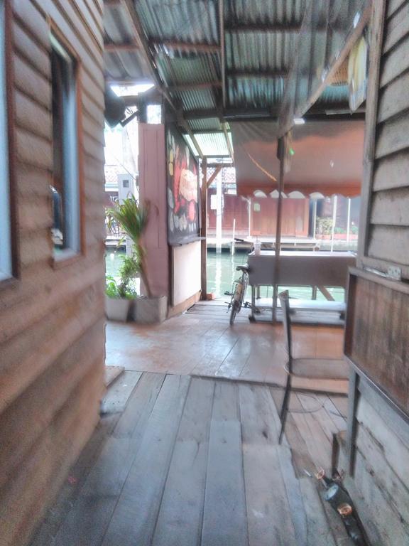 Patchaya Guesthouse Amphawa Phòng bức ảnh