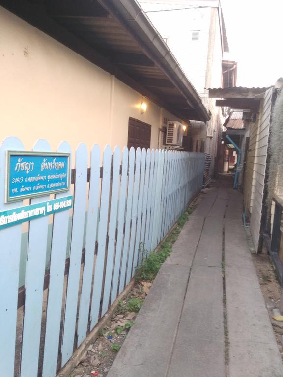 Patchaya Guesthouse Amphawa Ngoại thất bức ảnh